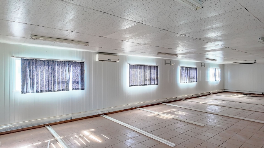 5 Bedroom Property for Sale in Rustenburg Rural North West